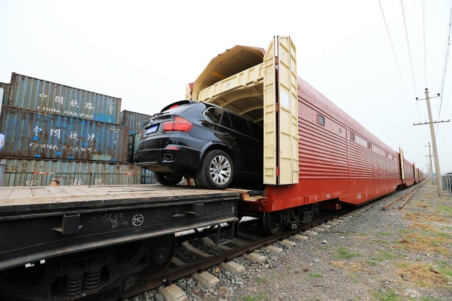 Trasporto auto su treno. Esiste ancora chi lo fa? (Guida)