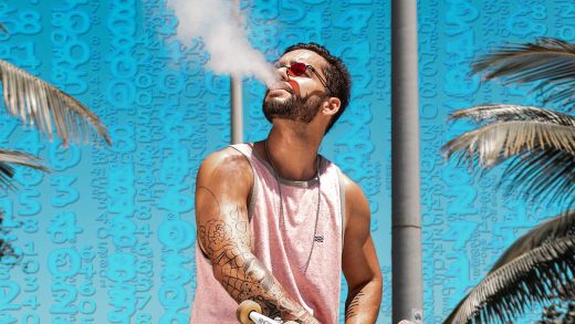 ragazzo-in-canotta-soffia-fumo-dalla-bocca